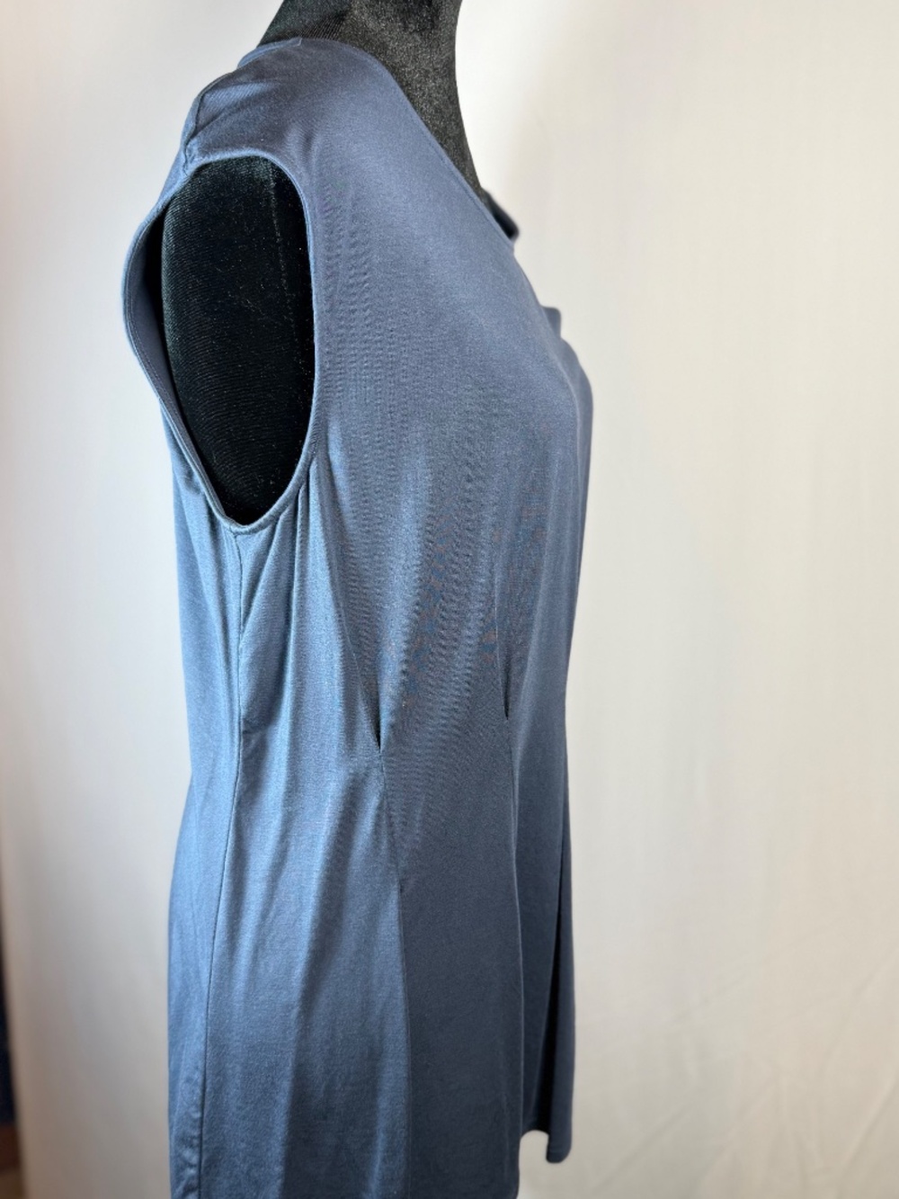 Nic+Zoe dark gray blue jersey knit sleeveless top. Size XL - Picture 4 of 8
